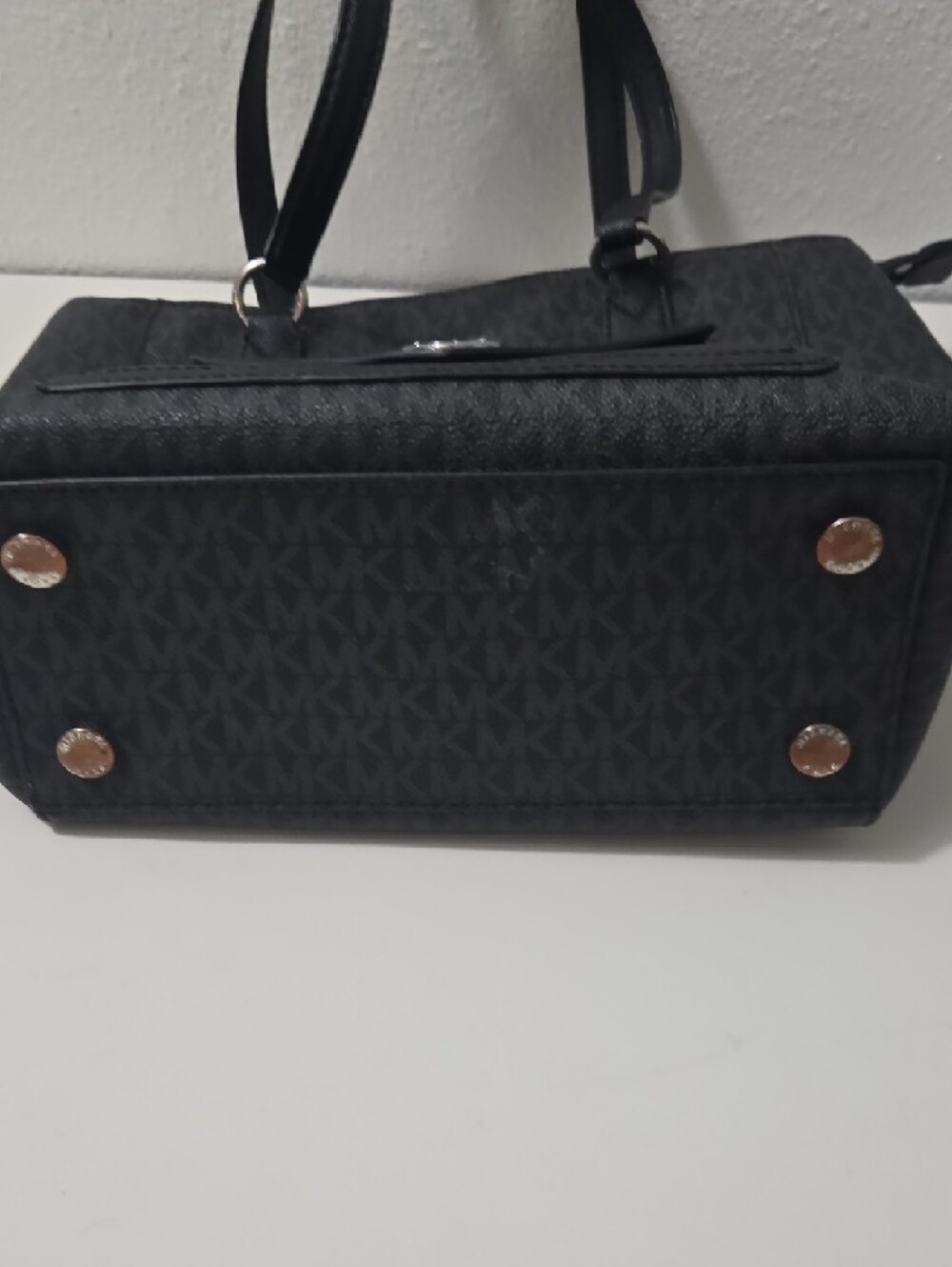 Michael Kors Black MK Signature Tote with Front Pocket - Picture 4 of 7